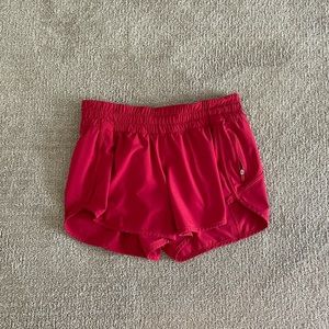 lululemon tracker shorts